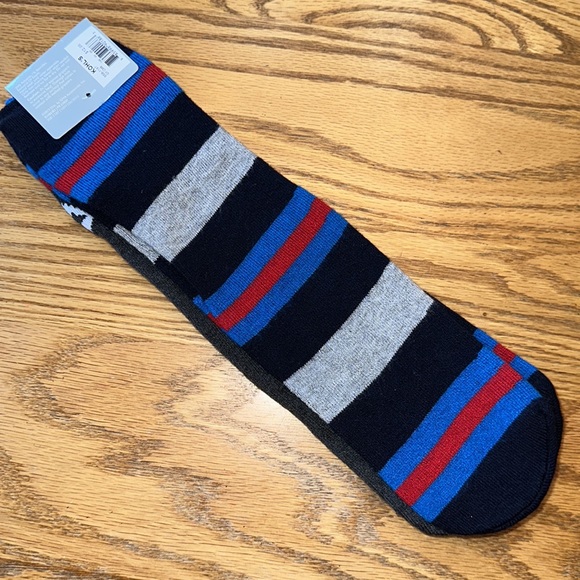 Boys “Grip It Slippers” - Picture 2 of 4